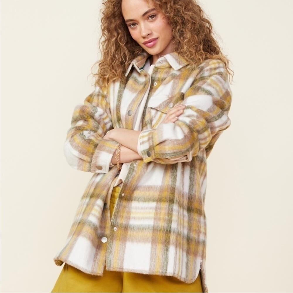 Monrow Plaid Flannel Shacket Coat Jacket Womens Button Yellow Tan Size Small NWT